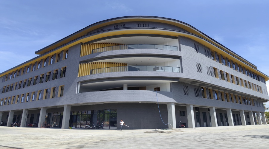 海南中央民族大學UHPC墻板選擇了飾紀上品.你呢？