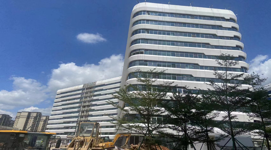 花都區中山大學附屬仁濟醫院GRC外墻掛板工程案例