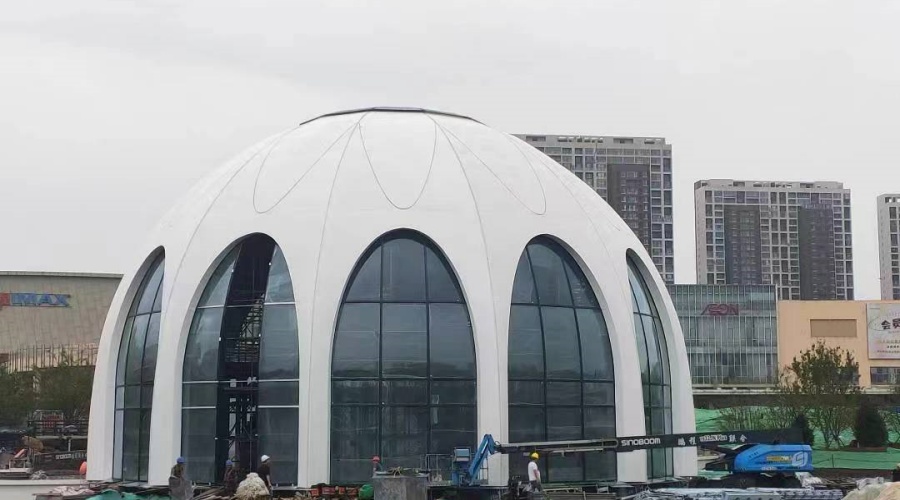 天津泰達(dá)時(shí)尚廣場(chǎng)UHPC幕墻板項(xiàng)目