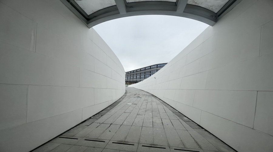 東莞大灣區(qū)大學(xué)松山湖校區(qū)GRC構(gòu)件項目