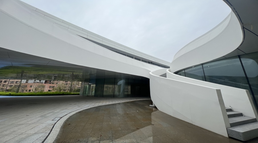 東莞大灣區(qū)大學(xué)松山湖校區(qū)GRC構(gòu)件項目