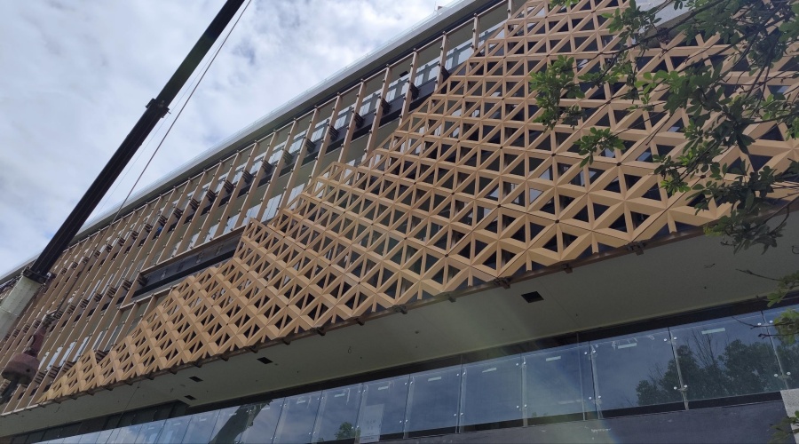 惠州茶葉產業(yè)園彩色UHPC鏤空幕墻板工程案例 惠州茶葉產業(yè)園彩色UHPC鏤空幕墻板工程案例