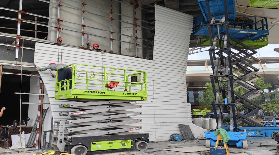 UHPC構(gòu)件安裝現(xiàn)場(chǎng)